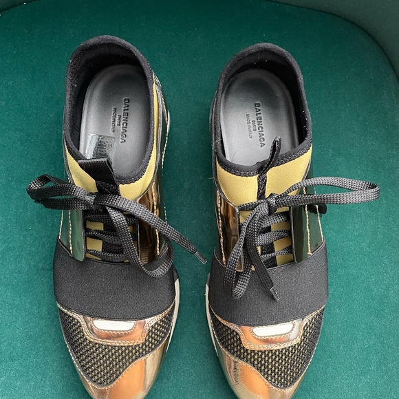 BALENCIAGA GOLD RACE RUNNER SNEAKERS - Picture 3 of 9